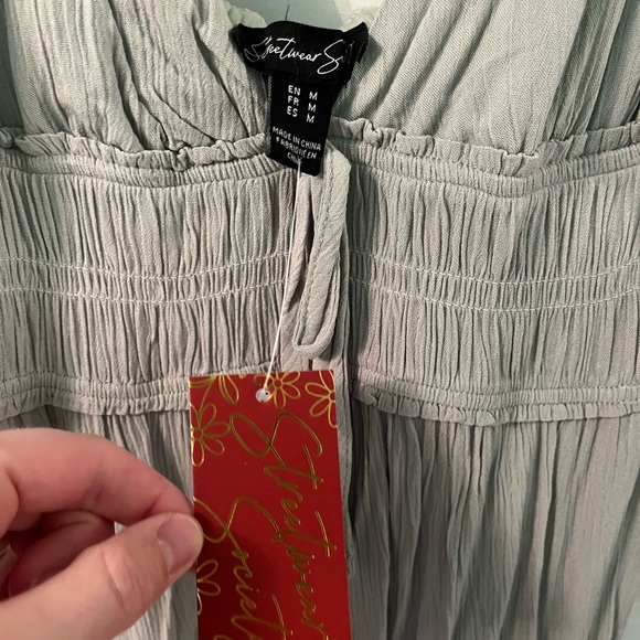 NWT Streetwear Society Sage Green Women's Dress size medium - Picture 2 of 4